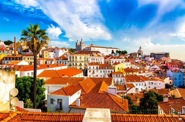 lisbon alfama