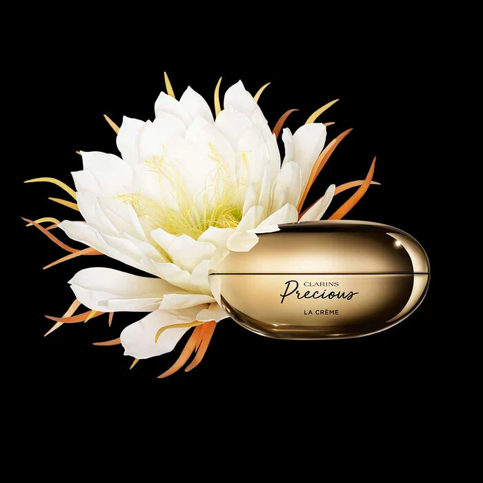 eco-friendly anti-aging moisturiser Clarins 2025