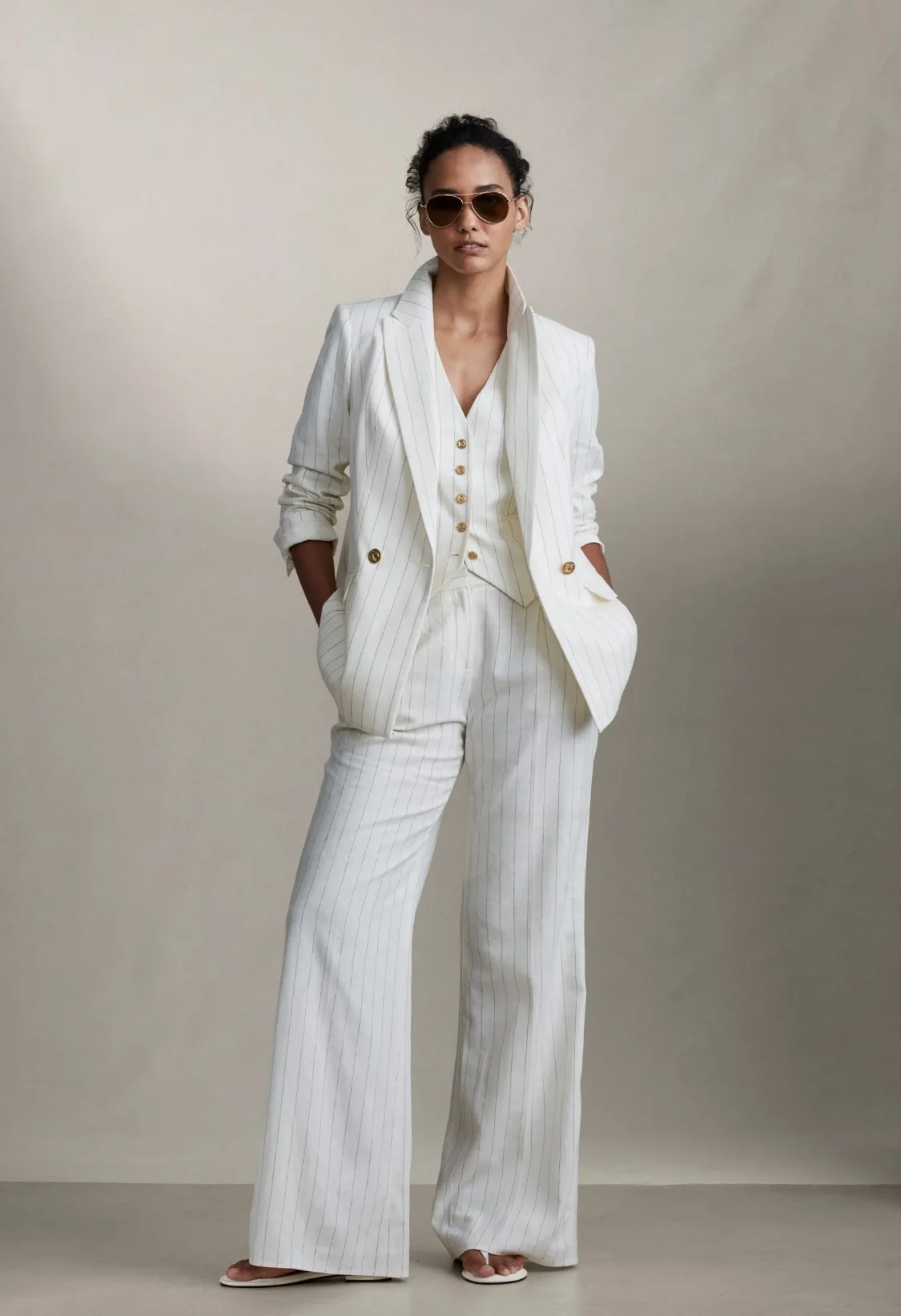 Spring 2025 fashion trends featuring pastel tones and oversized blazers.