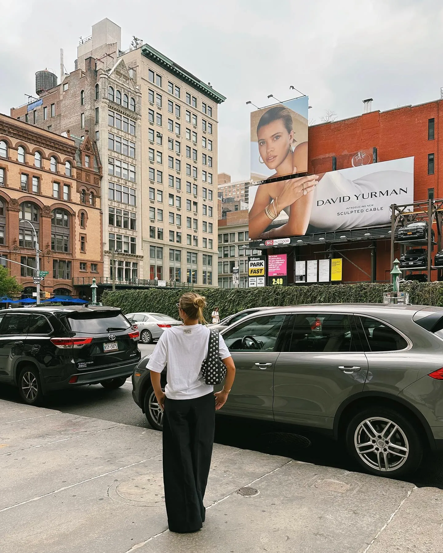 Sofia Richie carrying shoulder bag spring summer 2025